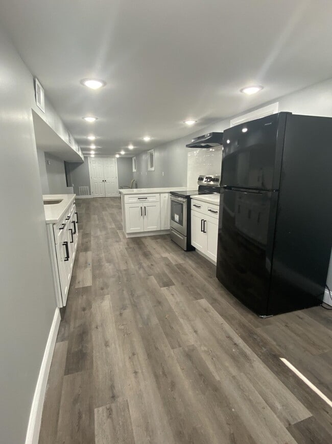 Photo - 24 W 35th St Unit B