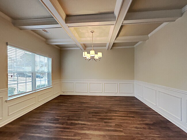 Photo - 3365 Gardenside Dr SW