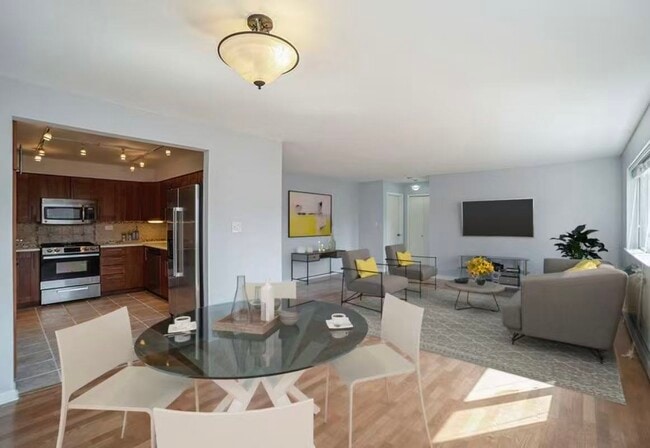 Photo - 930 Ontario St Unit 4F