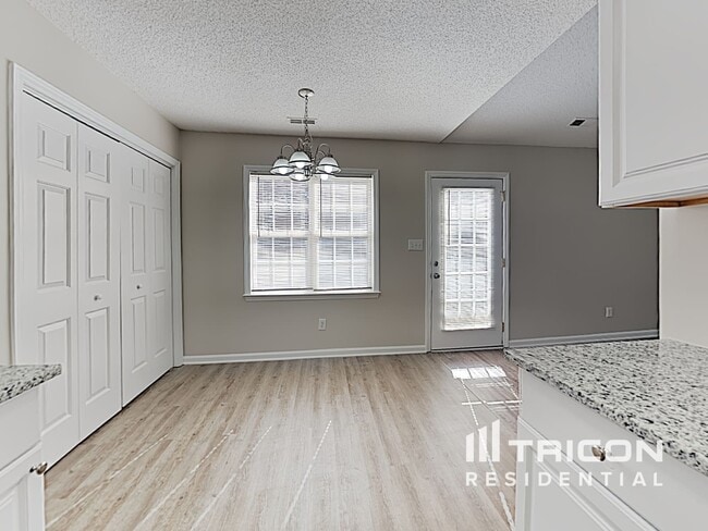 Photo - 204 Wexford Dr