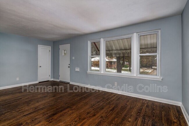 Photo - 7725 Kenridge Ln