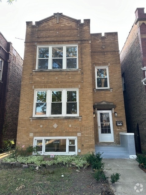 Building Photo - 3843 N St Louis Ave Rental