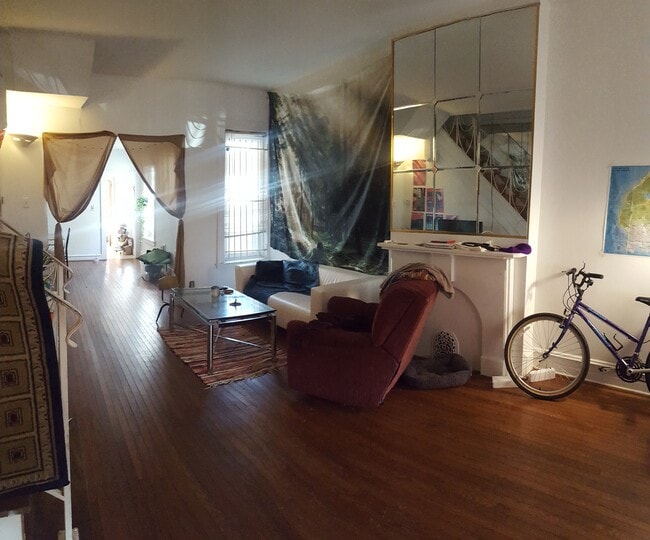 Photo - 1613 Fontain St Unidad A