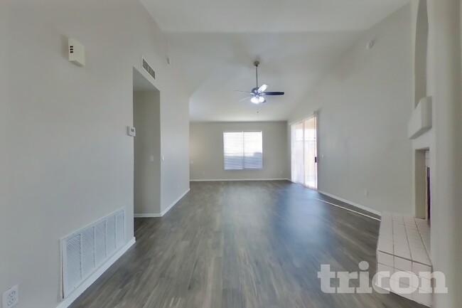 Photo - 8961 W Kathleen Rd