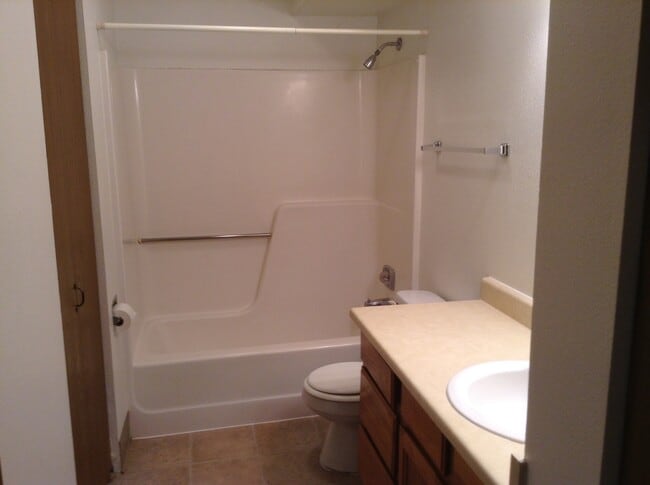 Photo - 3809 Victoria Dr Unit A