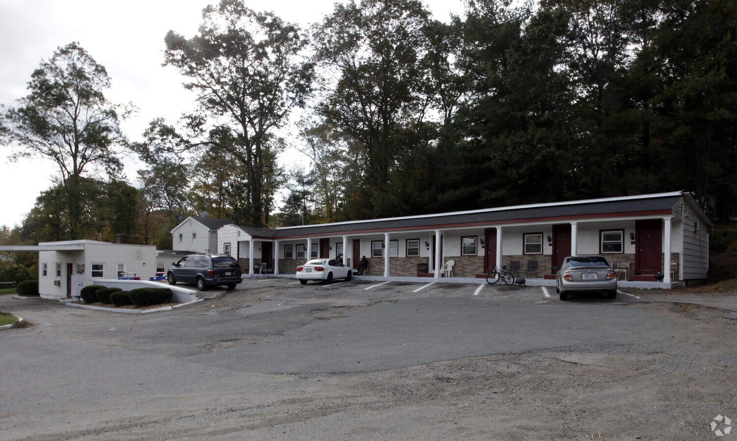 Photo - 7255 Post Rd