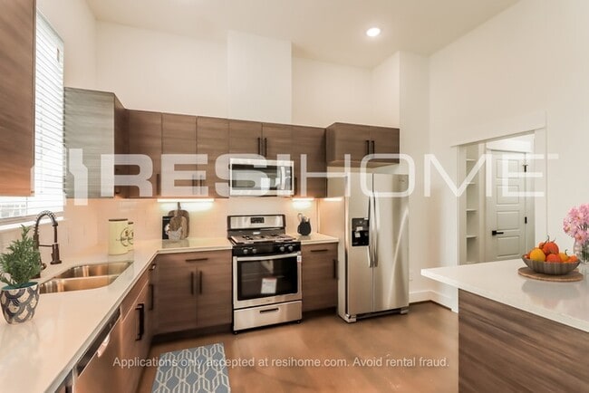 Photo - 6334 Culberson St