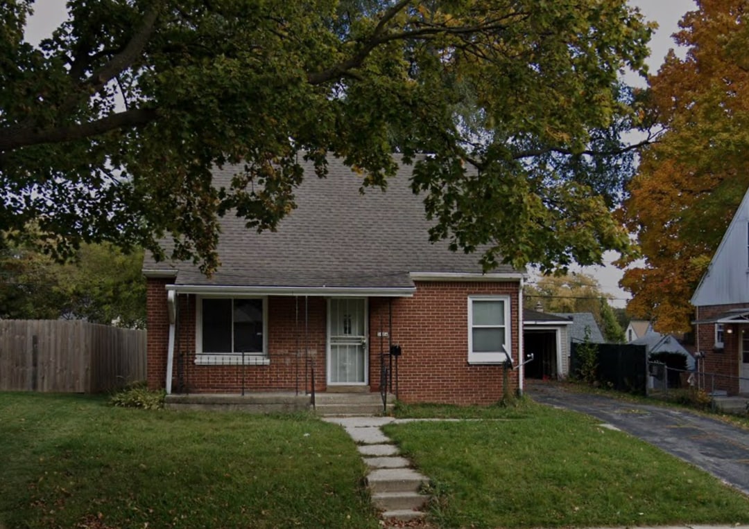 Photo - 5884 N 35th St