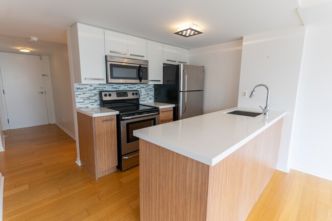 Photo - 11-1611 St Joseph St