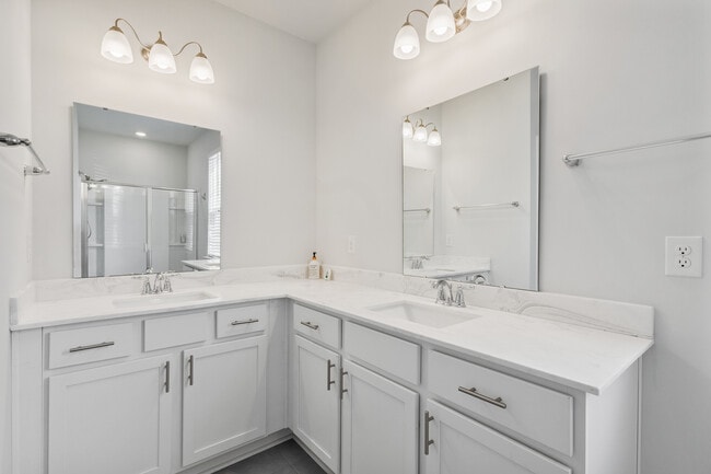 Photo - 2053 Ainsley Dr
