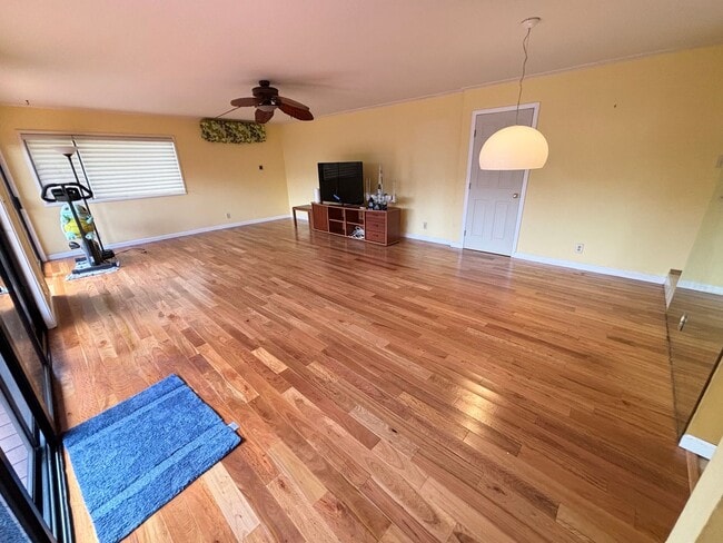Photo - 2 Bedroom 1.5 Bathroom 2 Parkings at Nuuanu Streamside Spacious Ground Floor Unit Available Now!