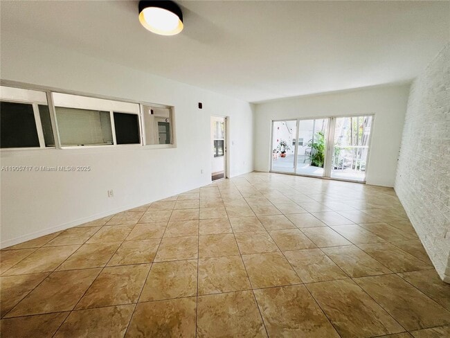 Photo - 946 Bay Dr Unit 5