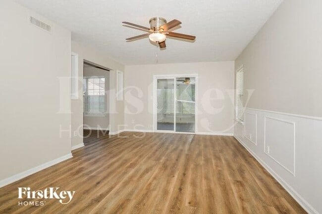 Photo - 4824 Ossington Ct