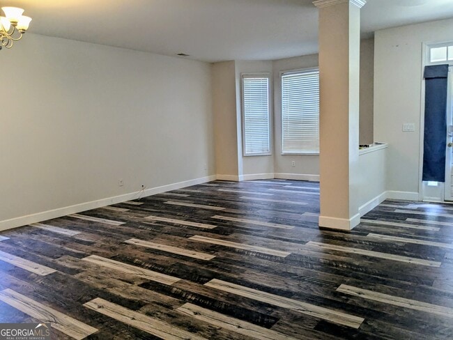 Photo - 137 Village Green Cir