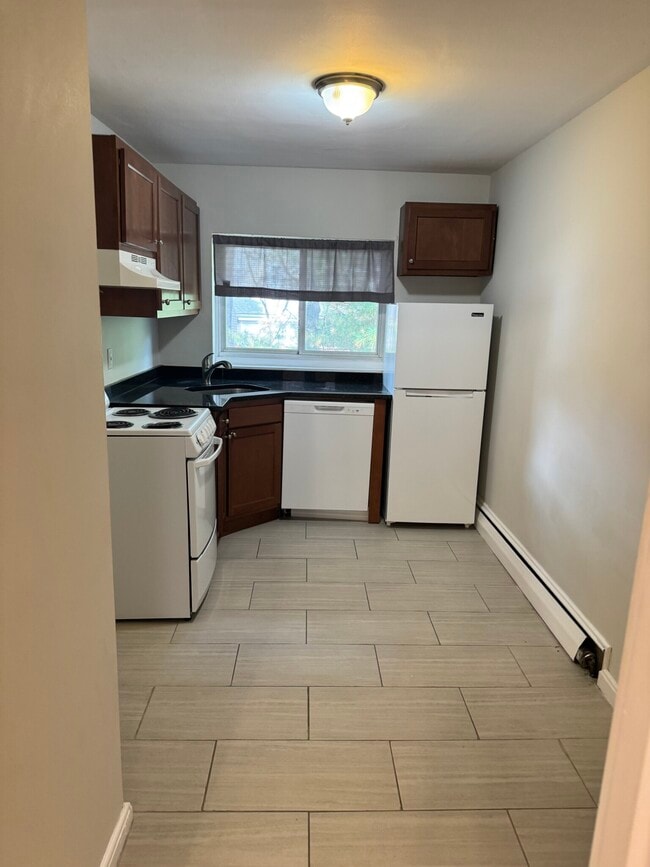 Building Photo - 67 Chiswick Rd Unit 6