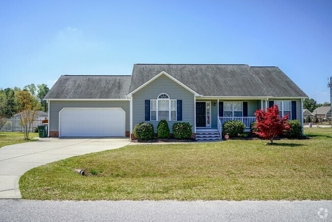 Building Photo - Ranch Home | Back Deck | Fenced In Backyar...