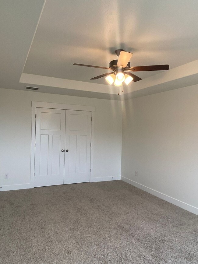 Building Photo - 1307 W Quailhill Rd Unit Whole