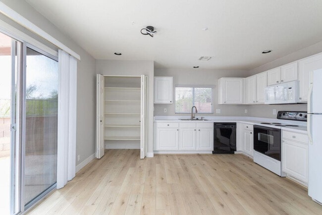 Photo - 7650 E Williams Dr