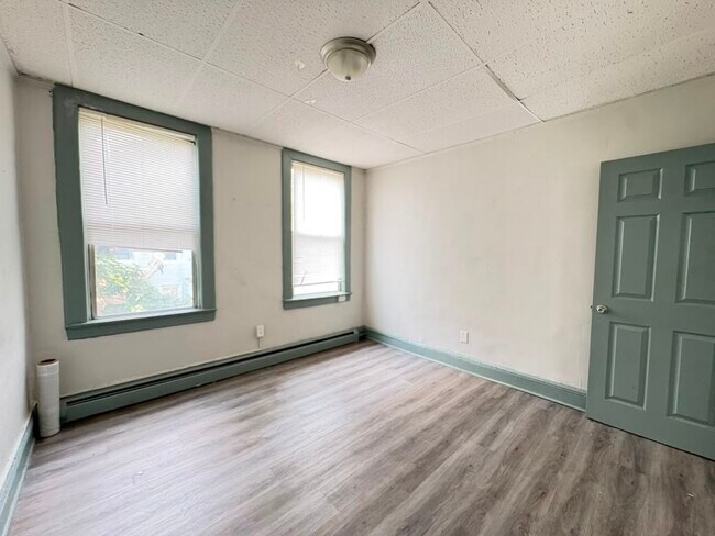 Photo - 53 Stegman St Unit 4