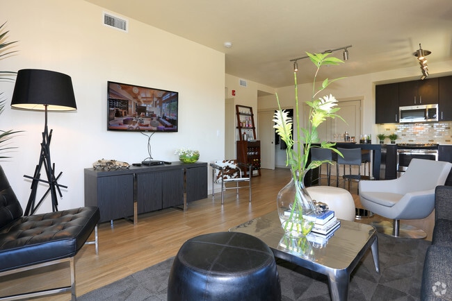 1Bedroom: Living Room