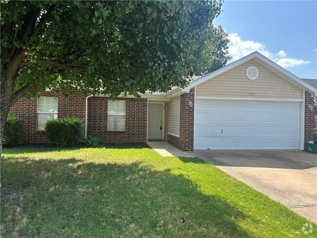Building Photo - 1370 S Jasmine Ln Rental