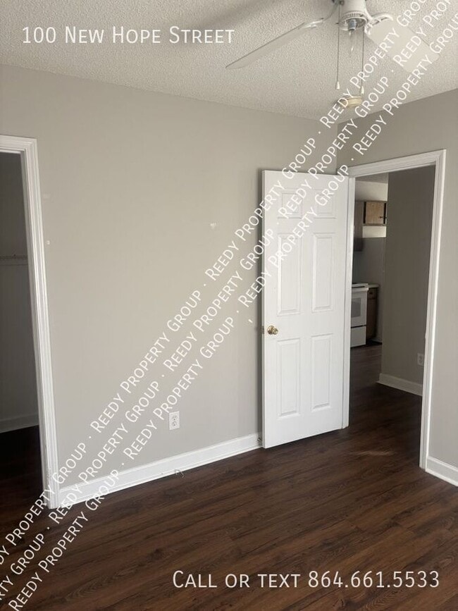 Photo - 100 New Hope St