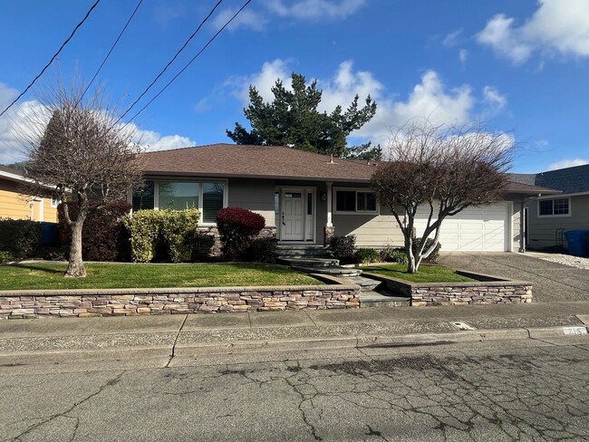 Building Photo - Renovated Two Bedroom Home in Rincon Valley