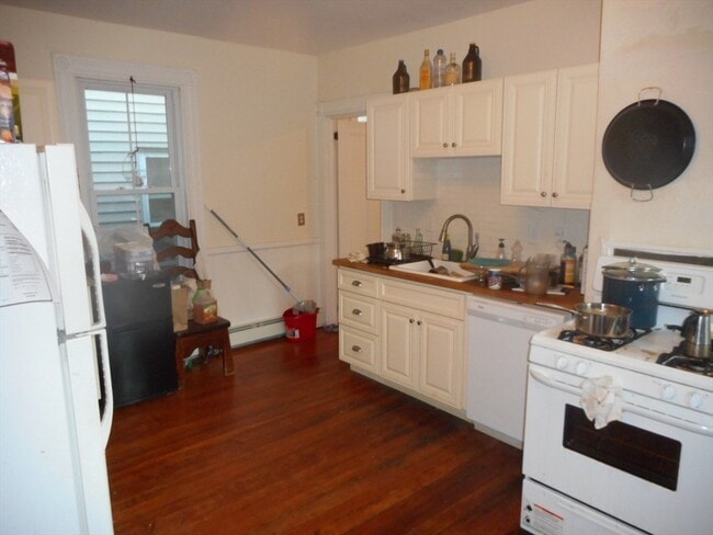 Building Photo - 9 Anson St Unit 2 Rental