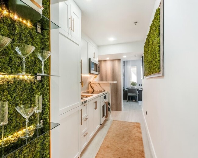 Photo - 100 Collins Ave Unit 202