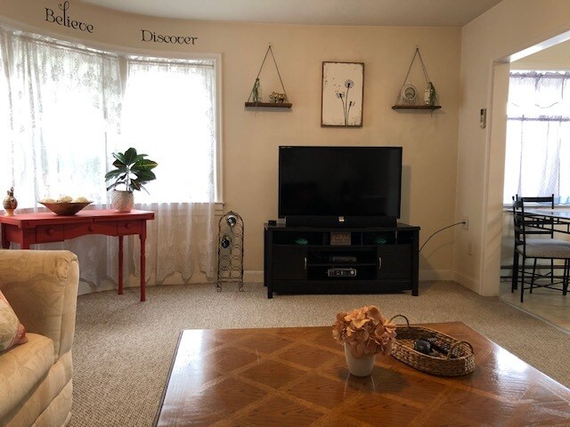 Photo - 17 E Main St Unit Front