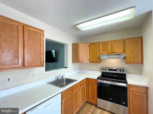 Photo - 45288 Rumsford Ln