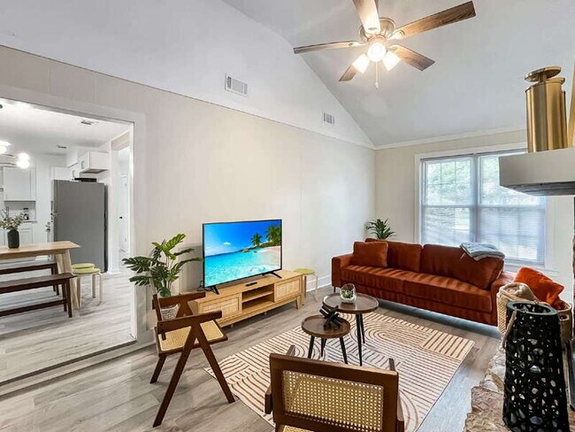 1224 Crawford Way