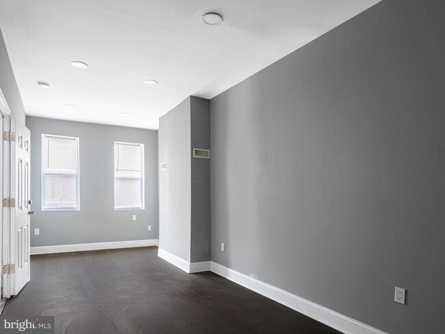 Photo - 2327 N Carlisle St Unidad 1