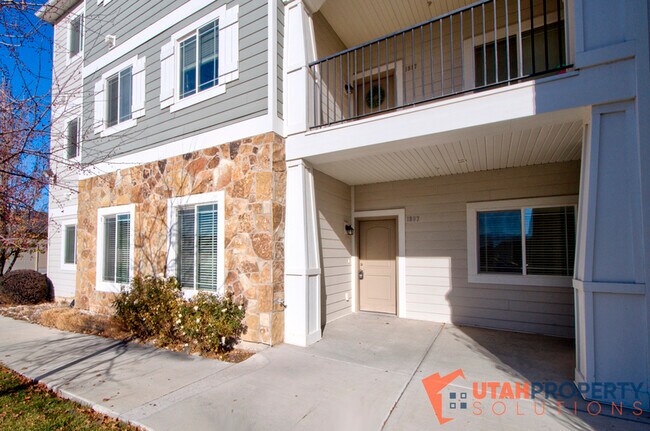 Photo - 1807 N Crest Rd