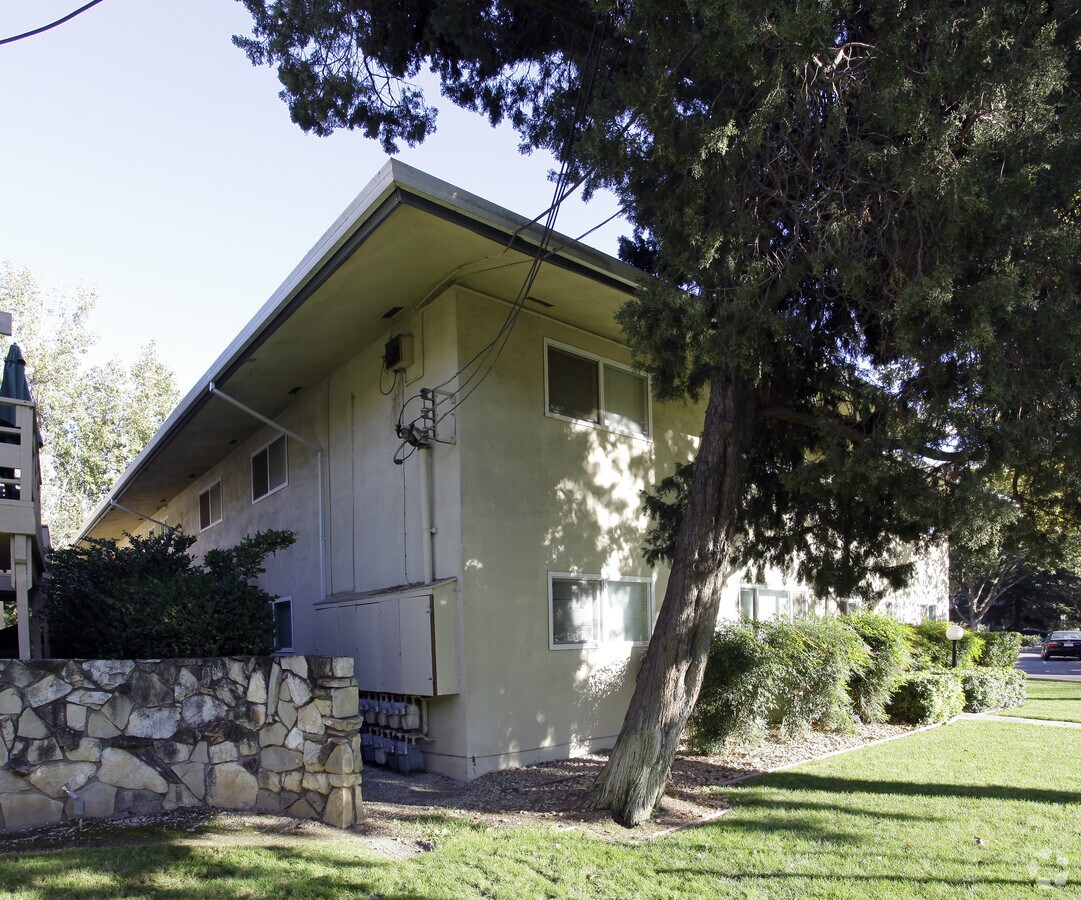 Photo - 720 D Street