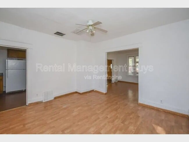 Photo - 650 Central Ave W