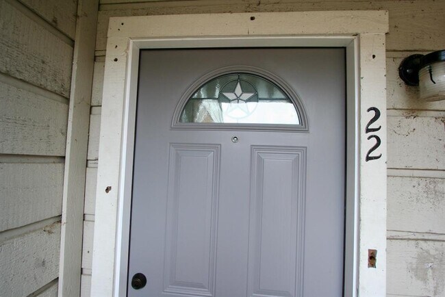 Building Photo - 17331 Red Oak Dr Unit B22 Rental