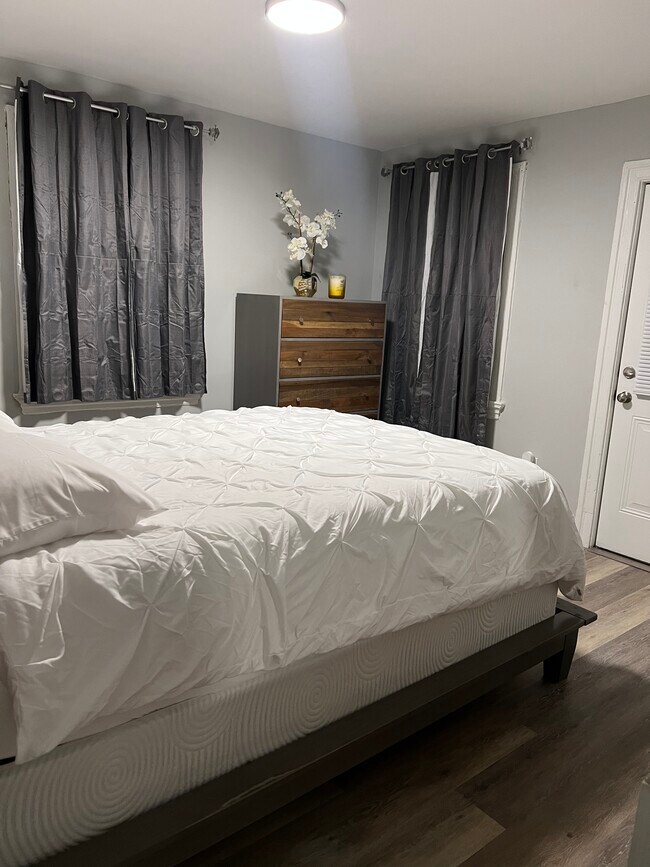 Photo - 1721 Blair St Unit Snuggly Apartment