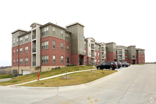 Broadmoor Hills Apartments For Rent In Omaha Ne Forrent Photo Broadmoor Hills Apartments