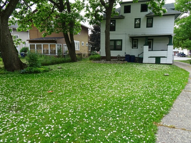 Photo - 179 Niagara Falls Blvd