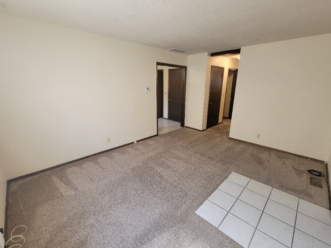 Photo - 735 S Everett St