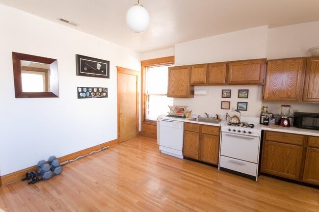 850 W Waveland Ave Unit 3