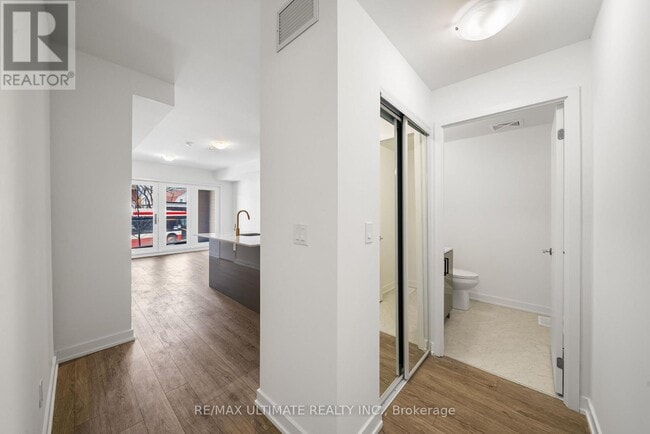 Photo - 35 Birchcliff Ave