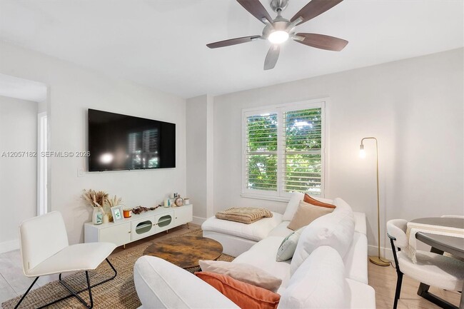 Photo - 747 Michigan Ave Unit 301