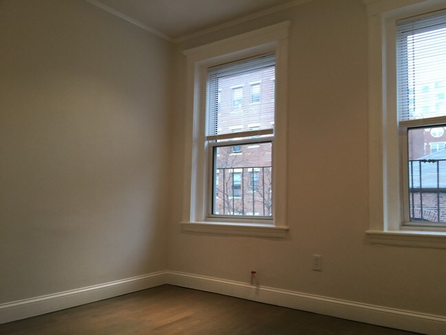 15 Queensberry St