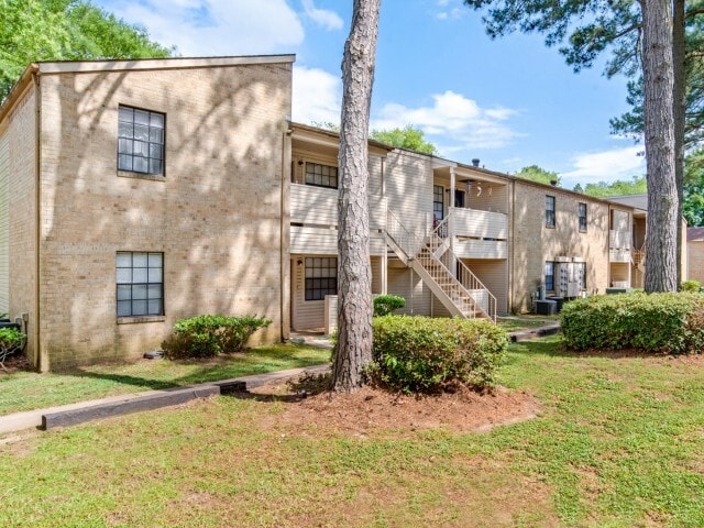 Photo - Country Club Place