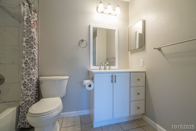 Photo - 3BR 2BA Single Level Ground Floor Unit w/2...