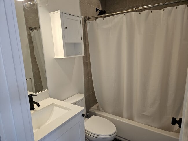 Photo - 4610 Woodland Park Ave N