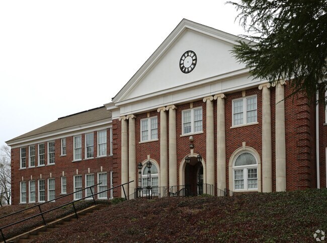 Building Photo - College Hill West Point Apts Unit 205 1BR1BA60