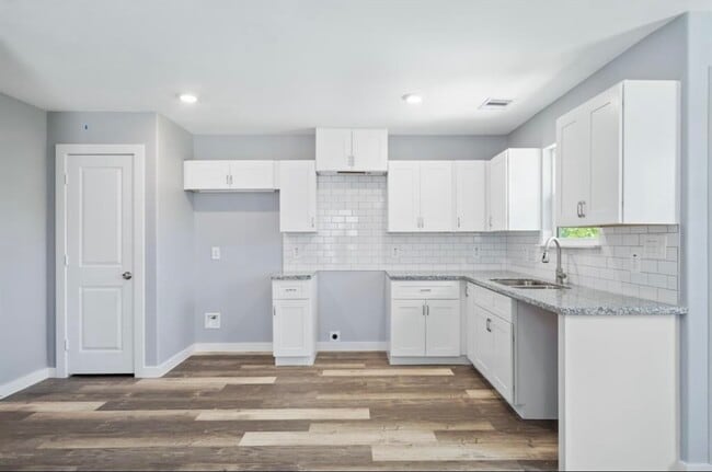 Photo - 622 Maple Way